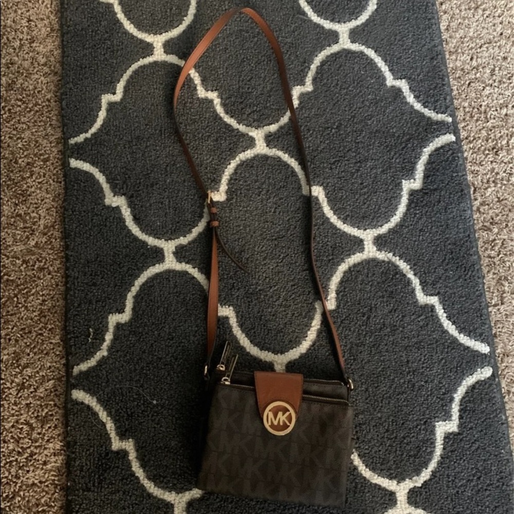 MK CROSSBODY